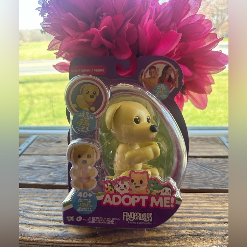 Wow Wee Fingerlings Adopt Me! Yellow Dog Toy - Interactive Pet ~ New